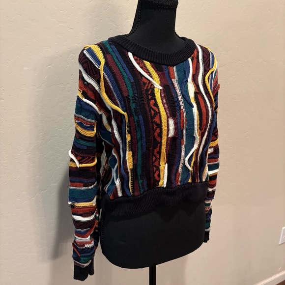 Colorful Knit Patterned Sweater - Picture 3 of 6